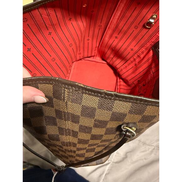 Louis Vuitton Neverfull Damier MM - Picture 9 of 11